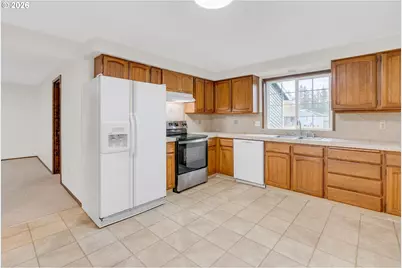 211 SW Royal Ct, Gresham, OR 97030 - Photo 10