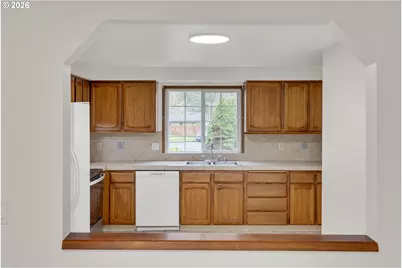 211 SW Royal Ct, Gresham, OR 97030 - Photo 14