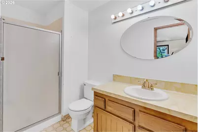 211 SW Royal Ct, Gresham, OR 97030 - Photo 22