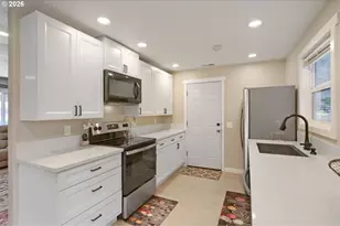 8609 SE 34th Ave, Milwaukie, OR 97222 - Photo 10