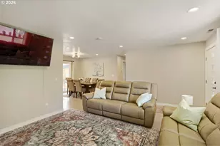 8609 SE 34th Ave, Milwaukie, OR 97222 - Photo 6