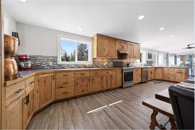 88190 Dew Valley Ln, Bandon, OR 97411 - Photo 16