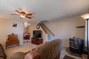 612 Kay Ave, Brownsville, OR 97327 - Photo 4