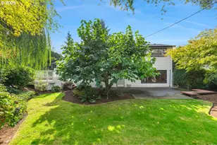 8495 SW Katherine Ln, Portland, OR 97225 - Photo 24