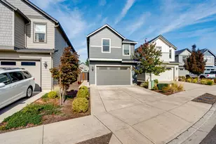 5712 NE 58th Way, Vancouver, WA 98661 - Photo 2