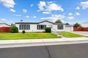 1028 SW Joshua Dr, Hermiston, OR 97838 - Photo 2