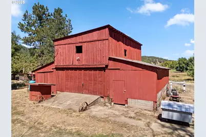 721 Cole Rd, Oakland, OR 97462 - Photo 38
