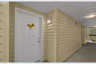 780 NW 185th Ave #207, Beaverton, OR 97006 - Photo 2