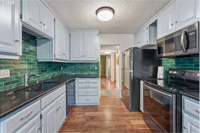 2521 SW Beaverton Hillsdale Hwy, Portland, OR 97239 - Photo 10