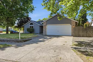 601 E Oxford St, Newberg, OR 97132 - Photo 2