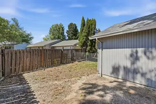 601 E Oxford St, Newberg, OR 97132 - Photo 34