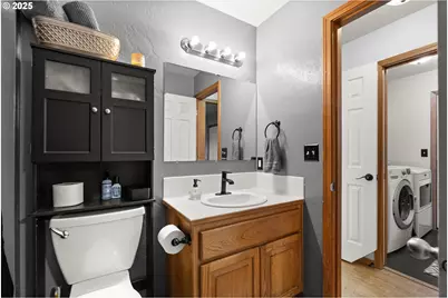 1880 Manihi Dr, Eugene, OR 97404 - Photo 18