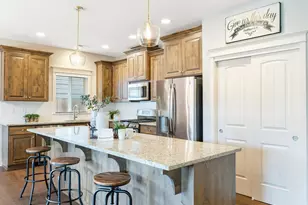 415 E Rentfro Way, Newberg, OR 97132 - Photo 8
