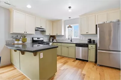 9406 N Macrum Ave, Portland, OR 97203 - Photo 10