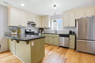 9406 N Macrum Ave, Portland, OR 97203 - Photo 10