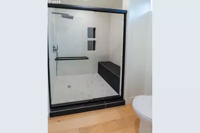 9326 SE Mill St, Portland, OR 97216 - Photo 14
