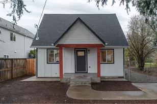 9326 SE Mill St, Portland, OR 97216 - Photo 2