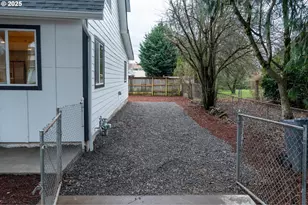 9326 SE Mill St, Portland, OR 97216 - Photo 20