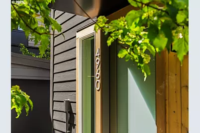 4960 SE Caruthers St #6, Portland, OR 97215 - Photo 2