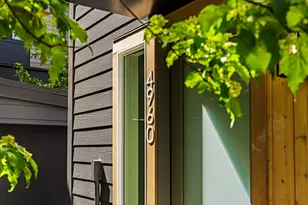 4960 SE Caruthers St, Portland, OR 97215 - Photo 2