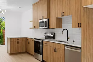 4960 SE Caruthers St, Portland, OR 97215 - Photo 6