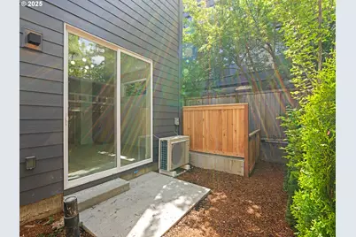 4960 SE Caruthers St #6, Portland, OR 97215 - Photo 18