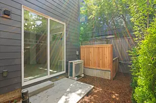 4960 SE Caruthers St, Portland, OR 97215 - Photo 18