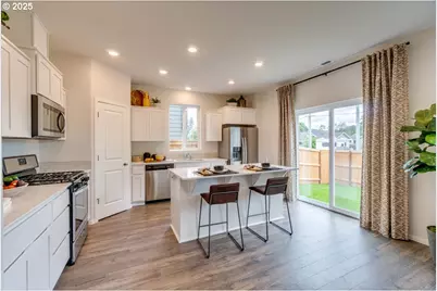 439 Pietro St, Salem, OR 97301 - Photo 12