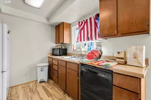 375 Johnson St, Sutherlin, OR 97479 - Photo 16