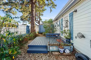 886 1st St SE, Bandon, OR 97411 - Photo 40