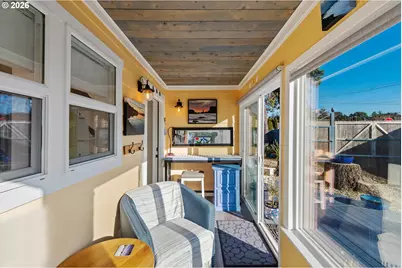 886 1st St SE, Bandon, OR 97411 - Photo 28