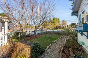 886 1st St SE, Bandon, OR 97411 - Photo 38