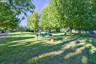 3721 E Oak Grv St, Newberg, OR 97132 - Photo 42