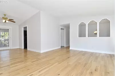 2645 SE Lewellyn Ave, Troutdale, OR 97060 - Photo 6