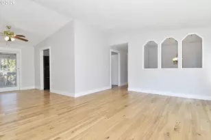 2645 SE Lewellyn Ave, Troutdale, OR 97060 - Photo 6