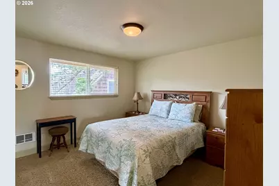 320 Necanicum Dr #10, Seaside, OR 97138 - Photo 18