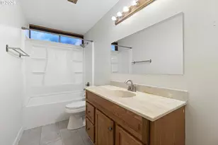 1085 SW Hillcroft Ave, Portland, OR 97225 - Photo 28