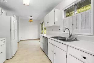 1085 SW Hillcroft Ave, Portland, OR 97225 - Photo 8
