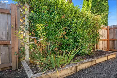 10175 SW Highland Dr, Portland, OR 97224 - Photo 10