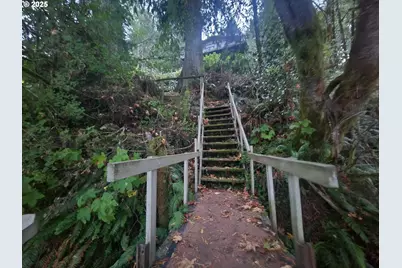 96015 Sunlake Ln, Lakeside, OR 97449 - Photo 18