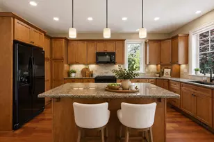 19484 SW Lorna Ln, Lake Oswego, OR 97035 - Photo 8