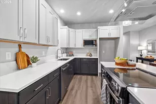 2477 NW 1st Dr, Gresham, OR 97030 - Photo 10