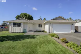 2019 40th St, Florence, OR 97439 - Photo 2