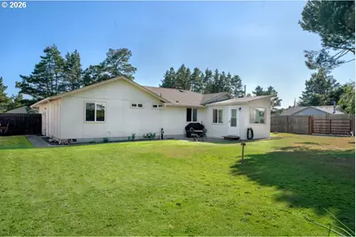 2019 40th St, Florence, OR 97439 - Photo 32