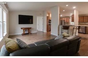 11520 SW Royal Villa Dr, Tigard, OR 97224 - Photo 2