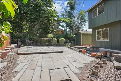 704 SE Greenway Dr, Gresham, OR 97080 - Photo 40