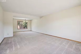 704 SE Greenway Dr, Gresham, OR 97080 - Photo 8