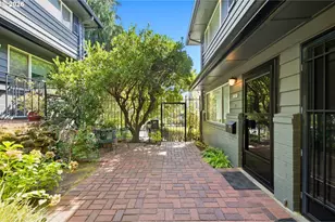 1807 NE Multnomah St, Portland, OR 97232 - Photo 6