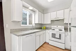 1807 NE Multnomah St, Portland, OR 97232 - Photo 18