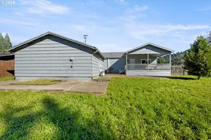 158 NE Garrecht St, Roseburg, OR 97470 - Photo 34